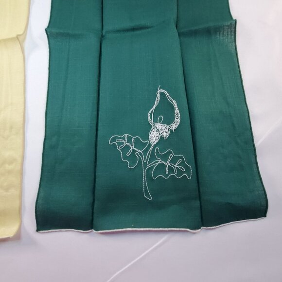 Vintage Calla lily flower Linen Embroidered Tea Towels Yellow & Green Set Of 2 - Picture 7 of 10